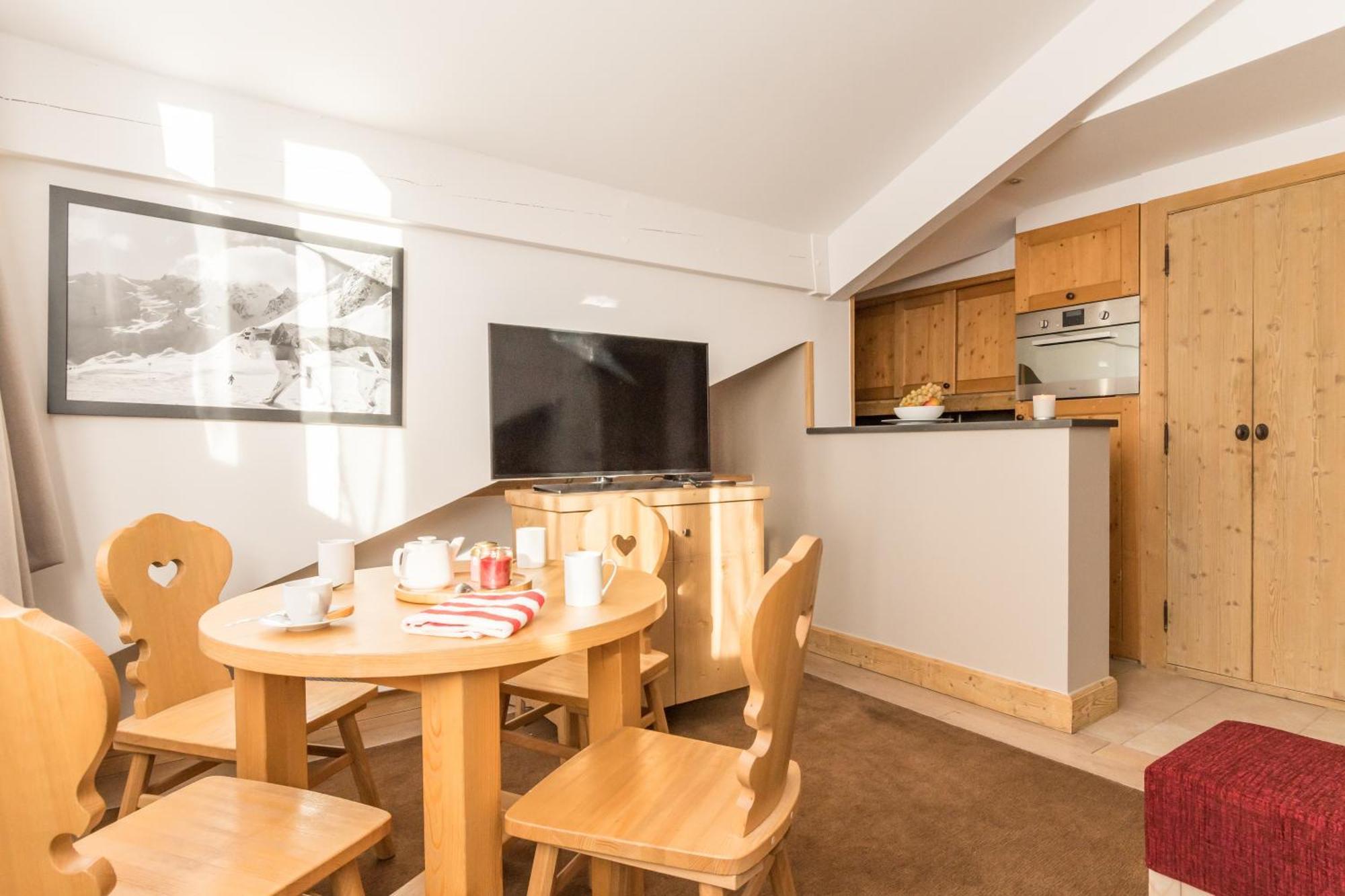 Residence Pierre & Vacances Premium Les Chalets Du Forum Courchevel Exterior foto