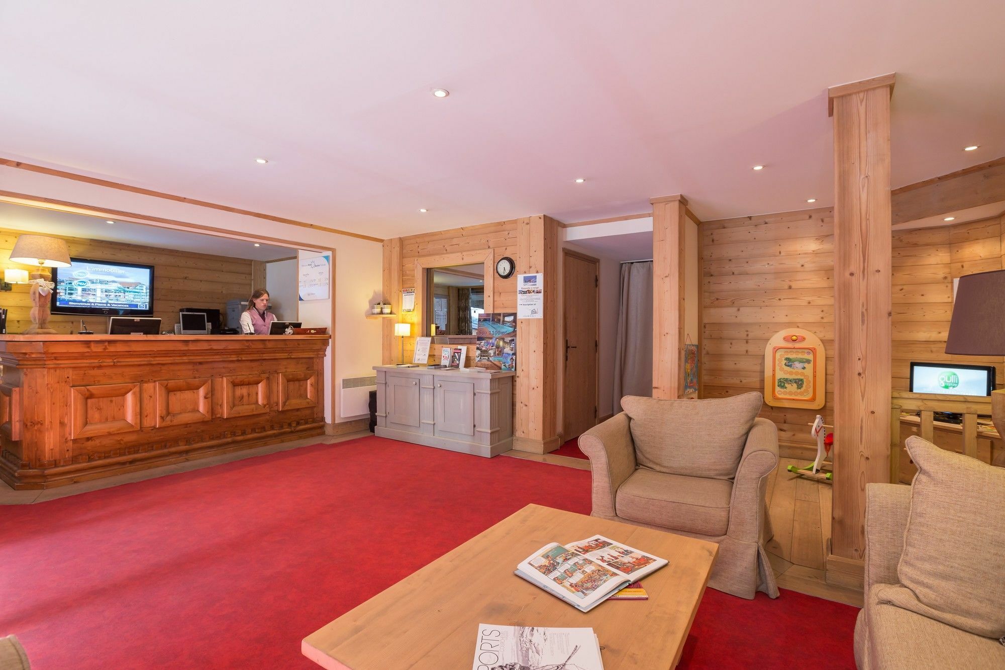 Residence Pierre & Vacances Premium Les Chalets Du Forum Courchevel Exterior foto